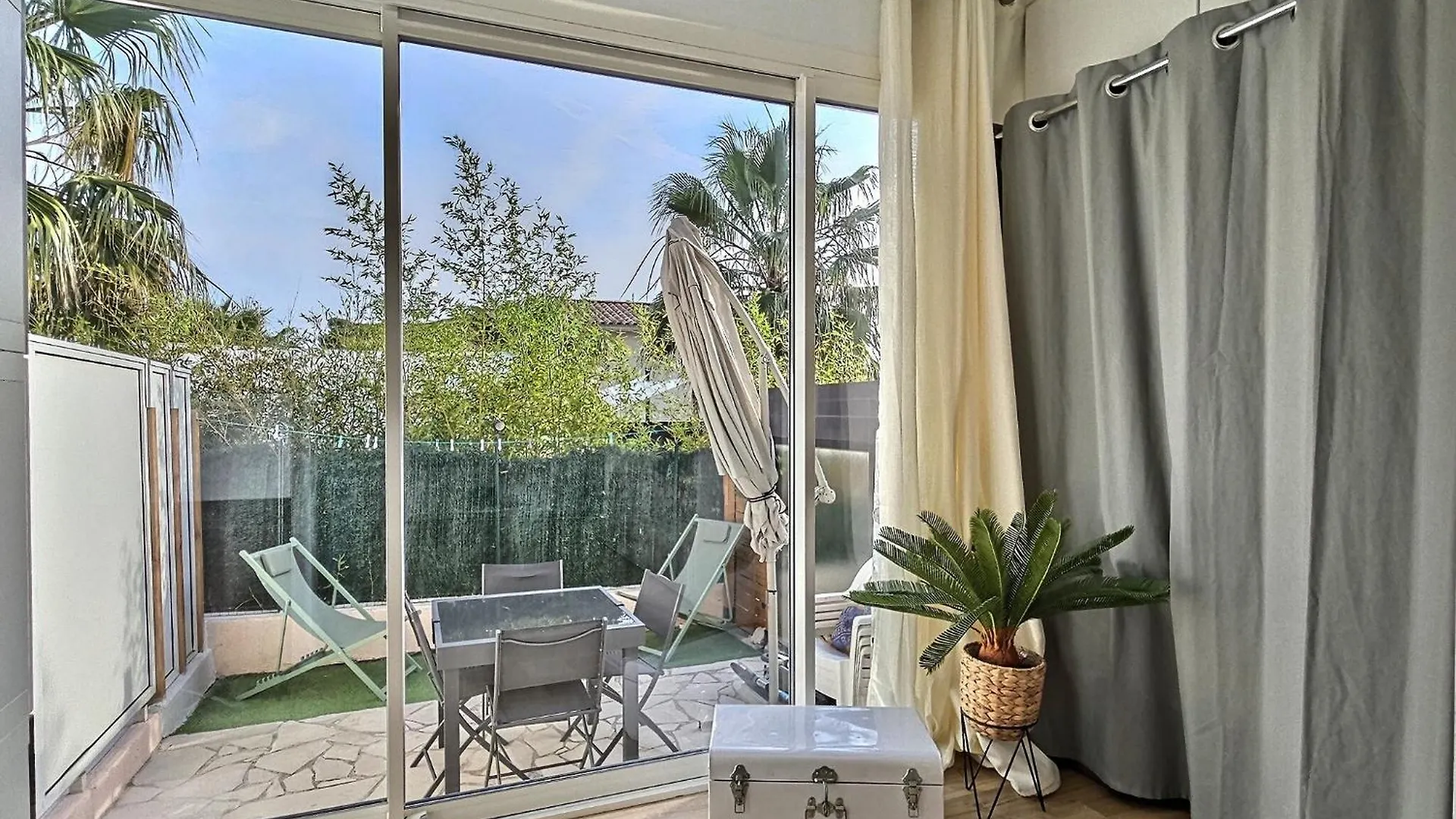 Le Bart'S Apartment Sanary-sur-Mer 0*,